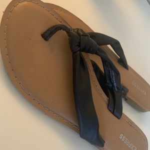Express flip flops